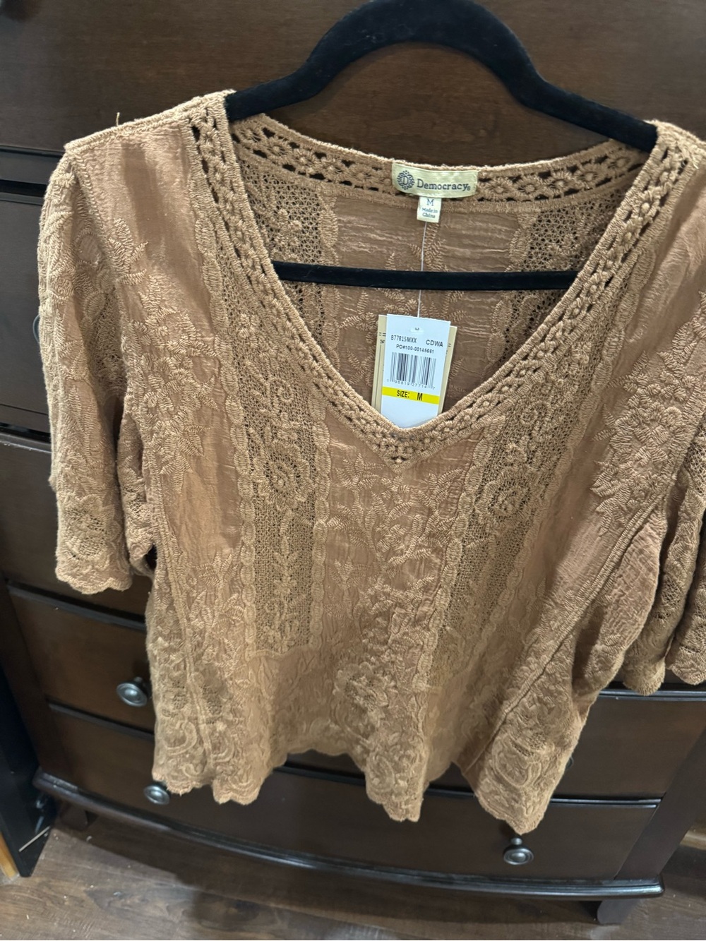 Democracy Crochet V-Neck Tunic in Camel short sleeves size M